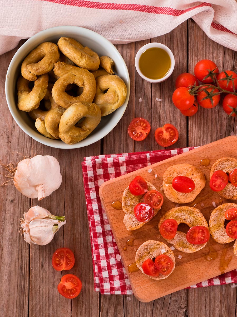 farino forni artigiani di Puglia prodotti da forno taralli friselline